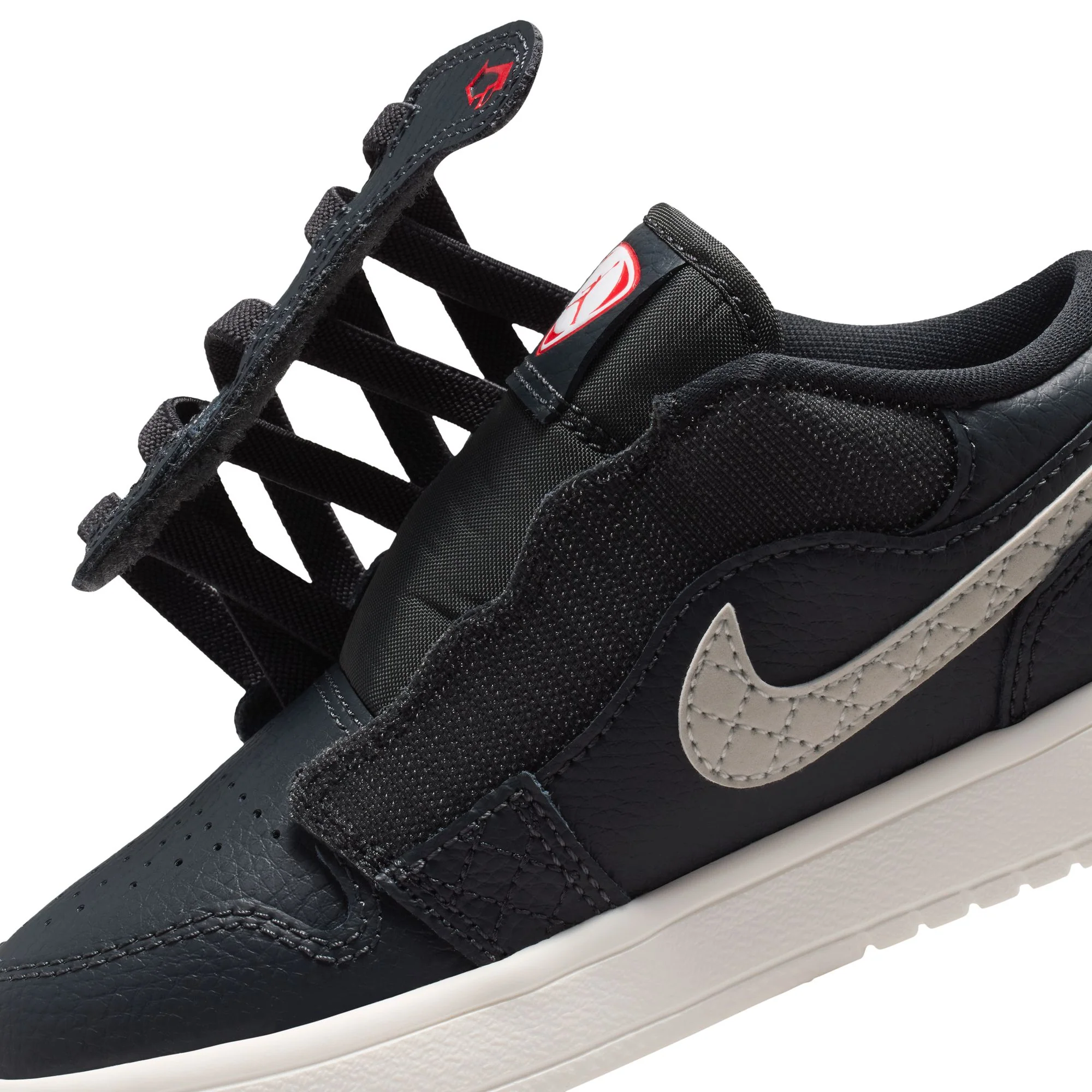 Air Jordan 1 Little Kids Low Alt SE Shoes - Image 4