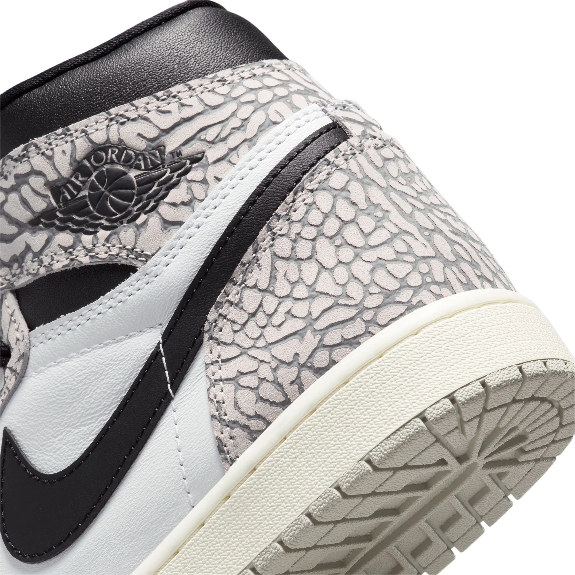 Air Jordan 1 Mens Retro High OG Shoes - Image 4