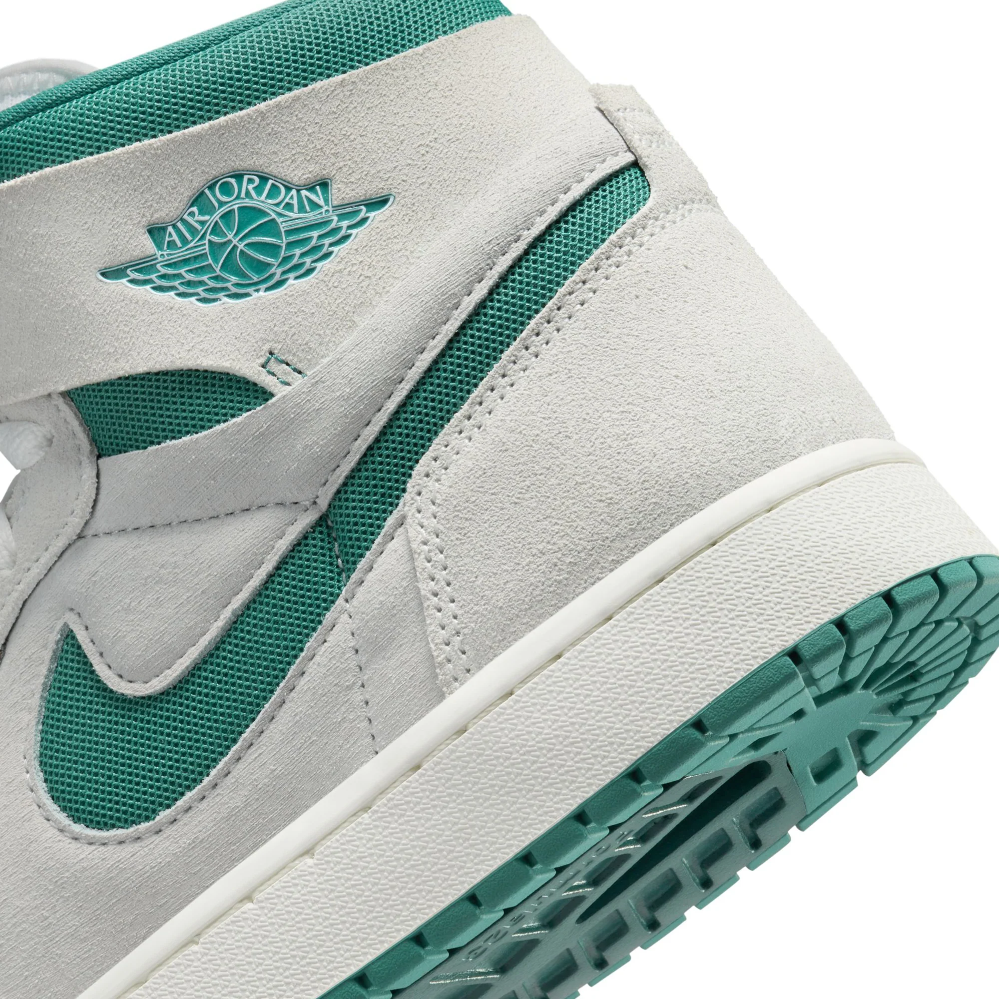 Air Jordan 1 Mens Zoom CMFT 2 Shoes - Image 4