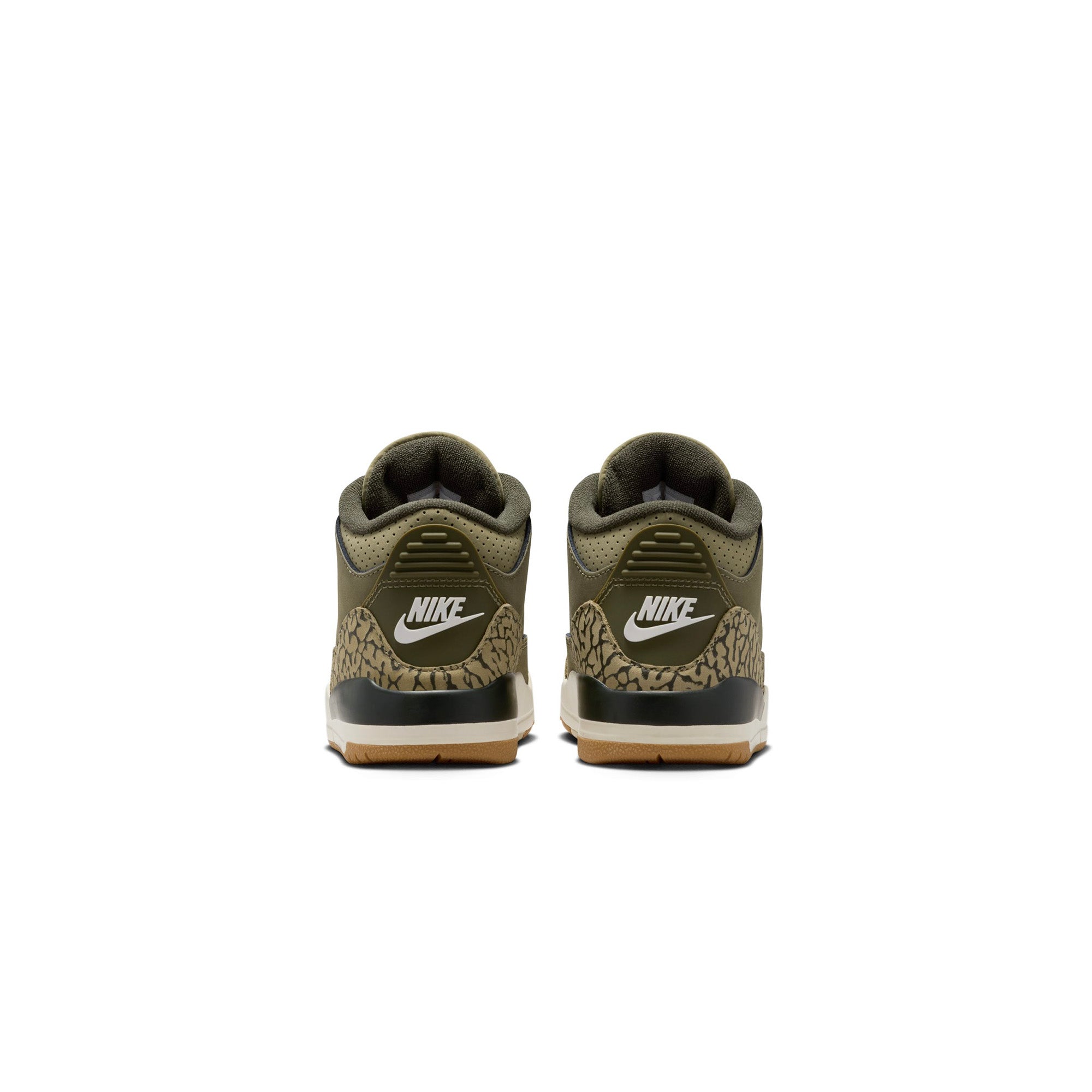 Air Jordan 3 Little Kids Retro Shoes - Image 3