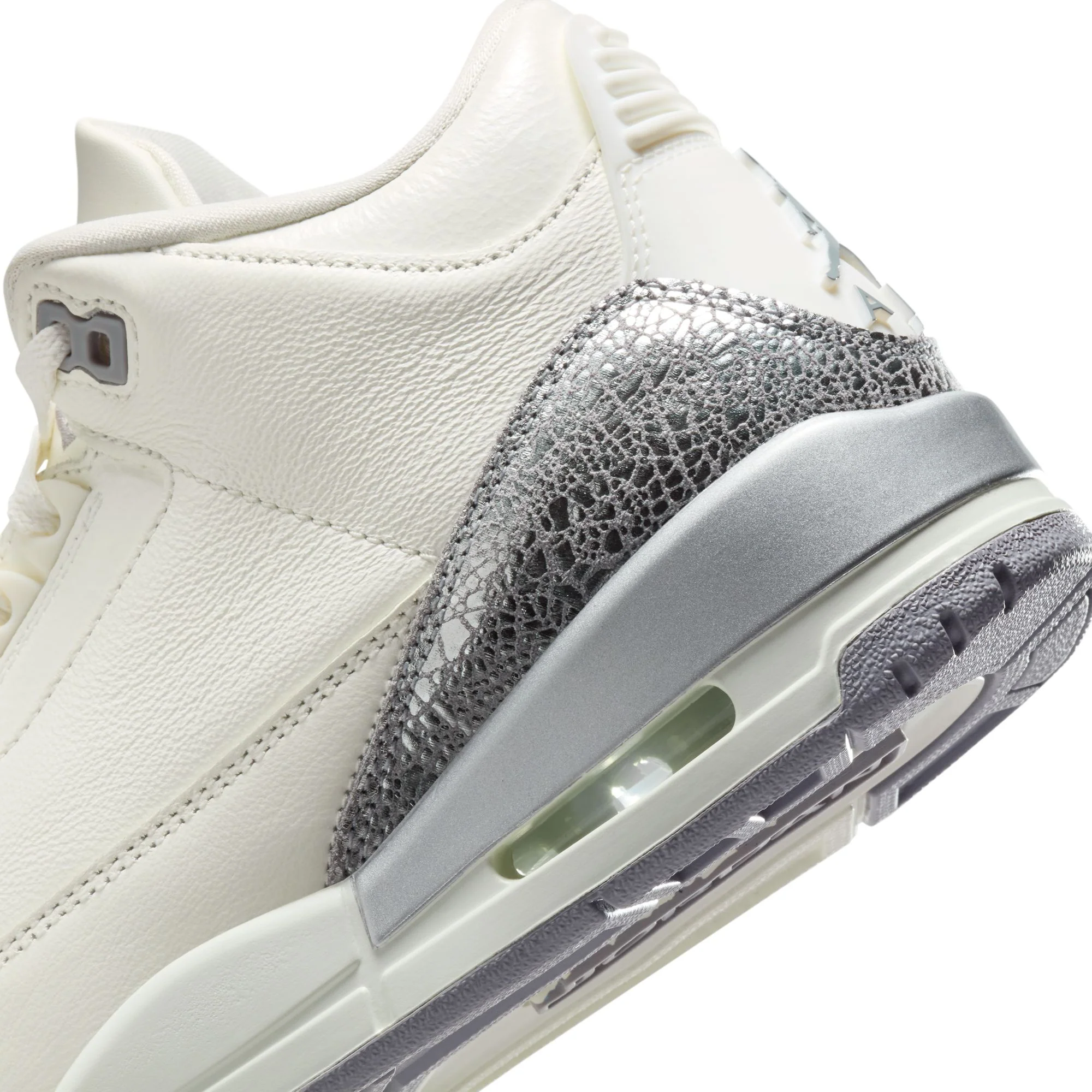 Air Jordan 3 Womens "Cement Grey" Shoes - Image 4