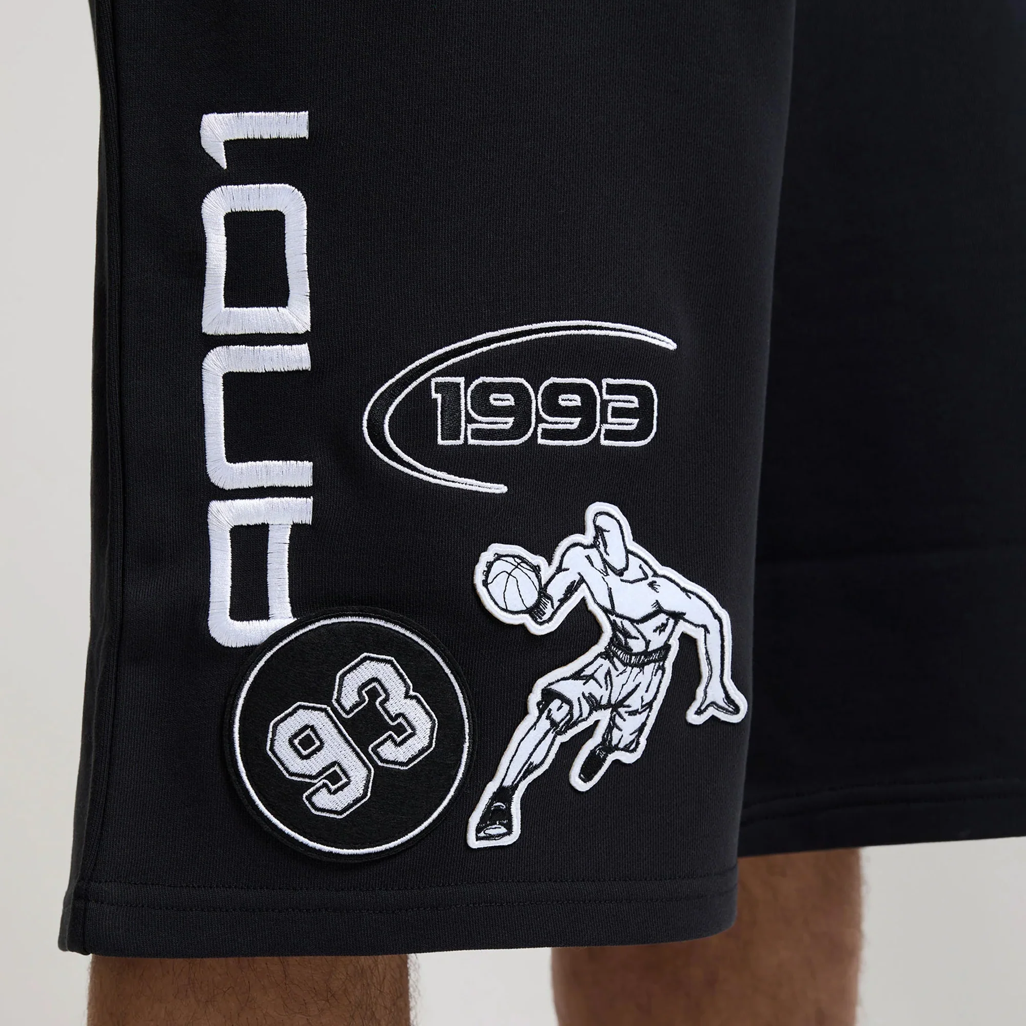 AND1 Mens On Court Applique Badge Jersey Short - Image 4