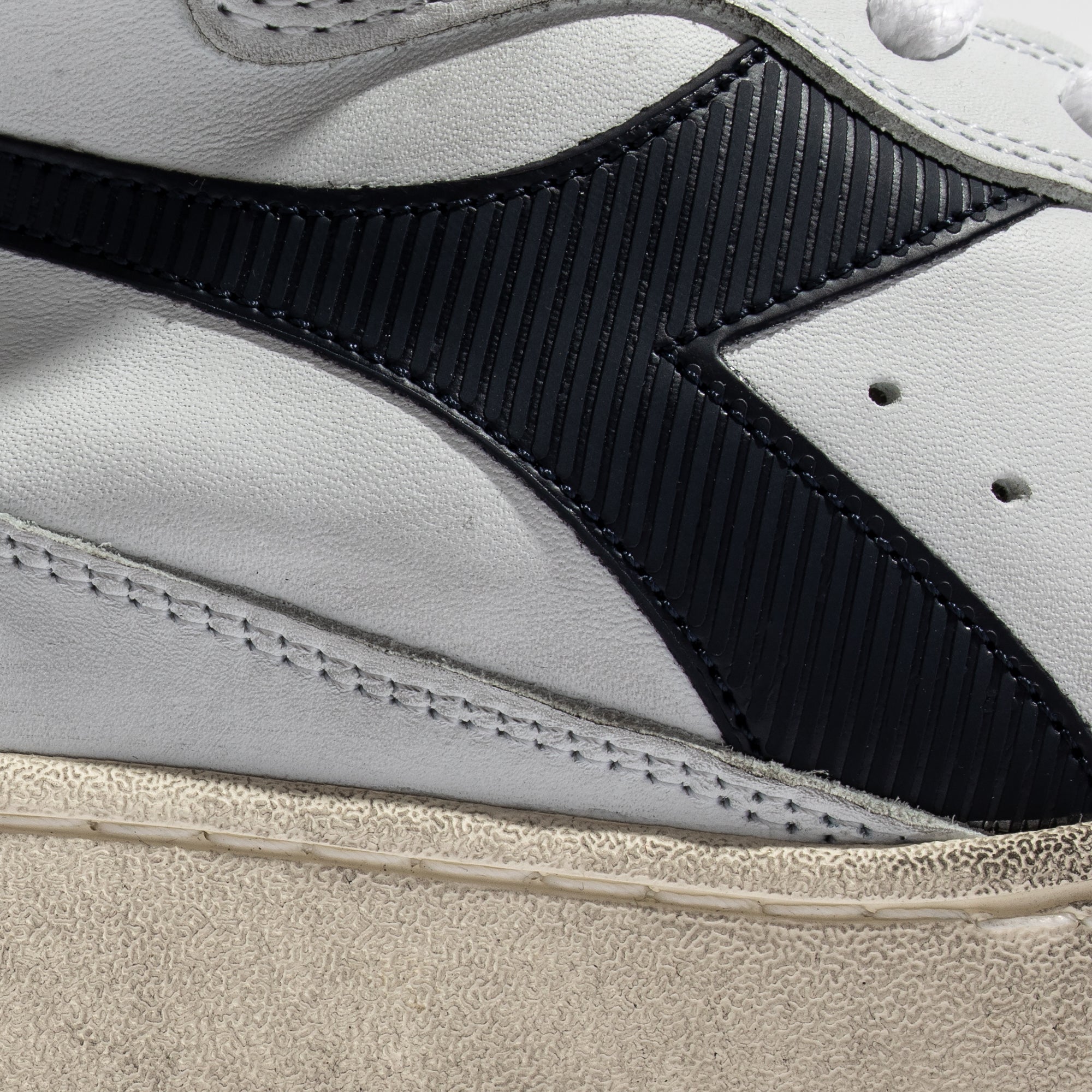 Diadora Mens Mi Basket Used Shoes - Image 4