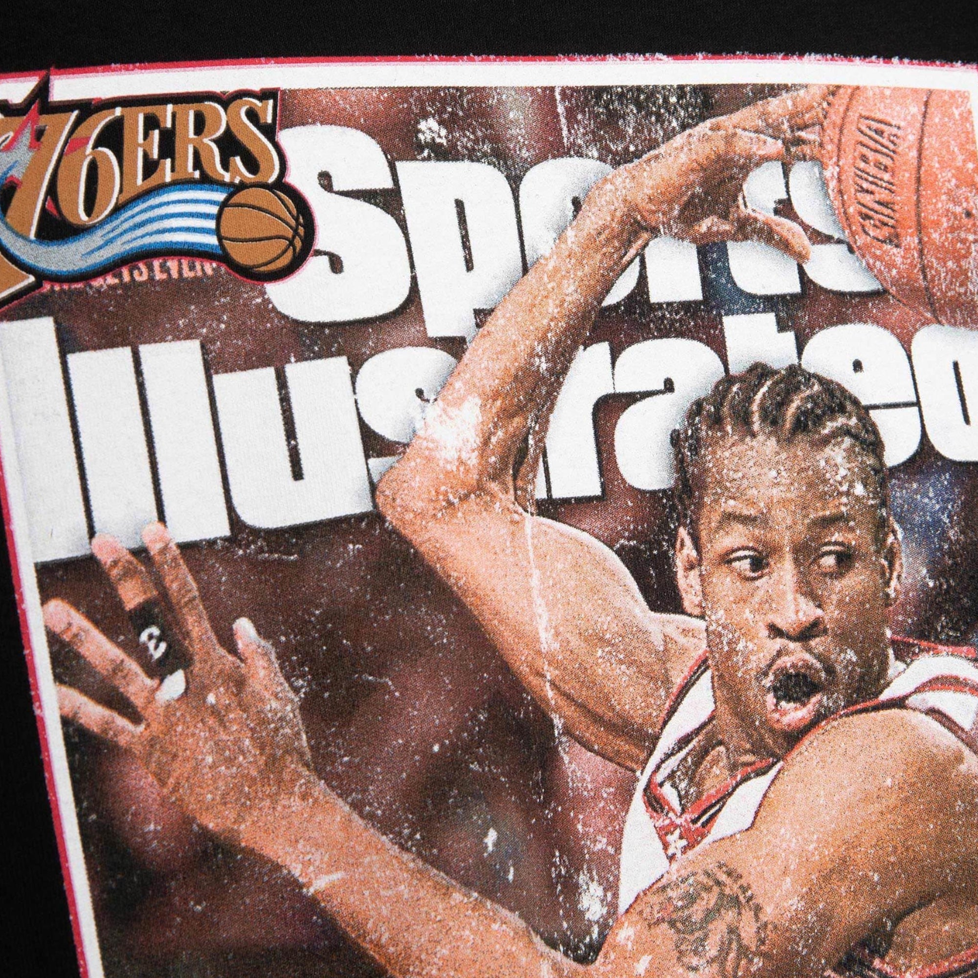 Mitchell & Ness Philadelphia 76ers Allen Iverson SI Photo Tee 'Black' - Image 2