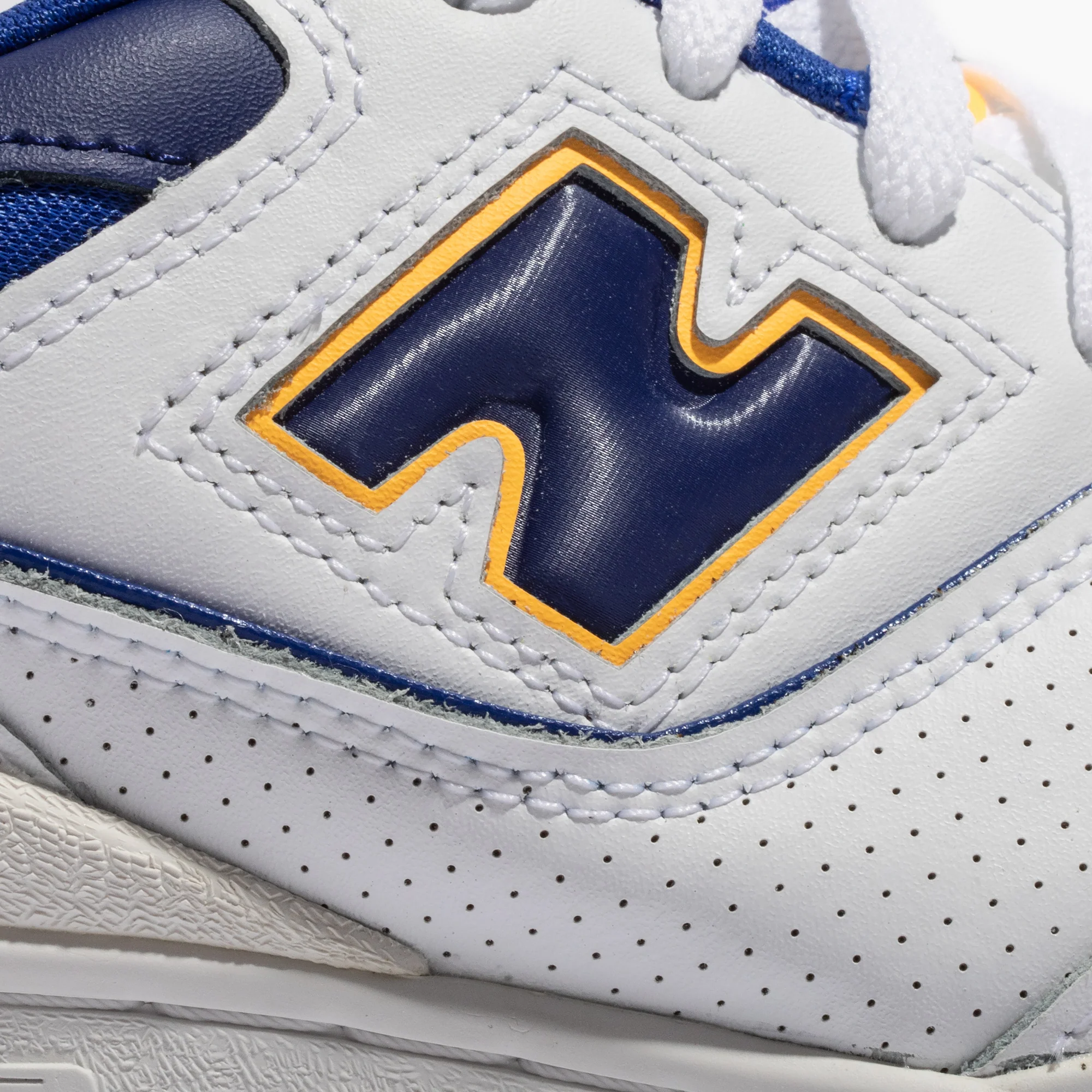 New Balance Mens 550 Shoes - Image 4