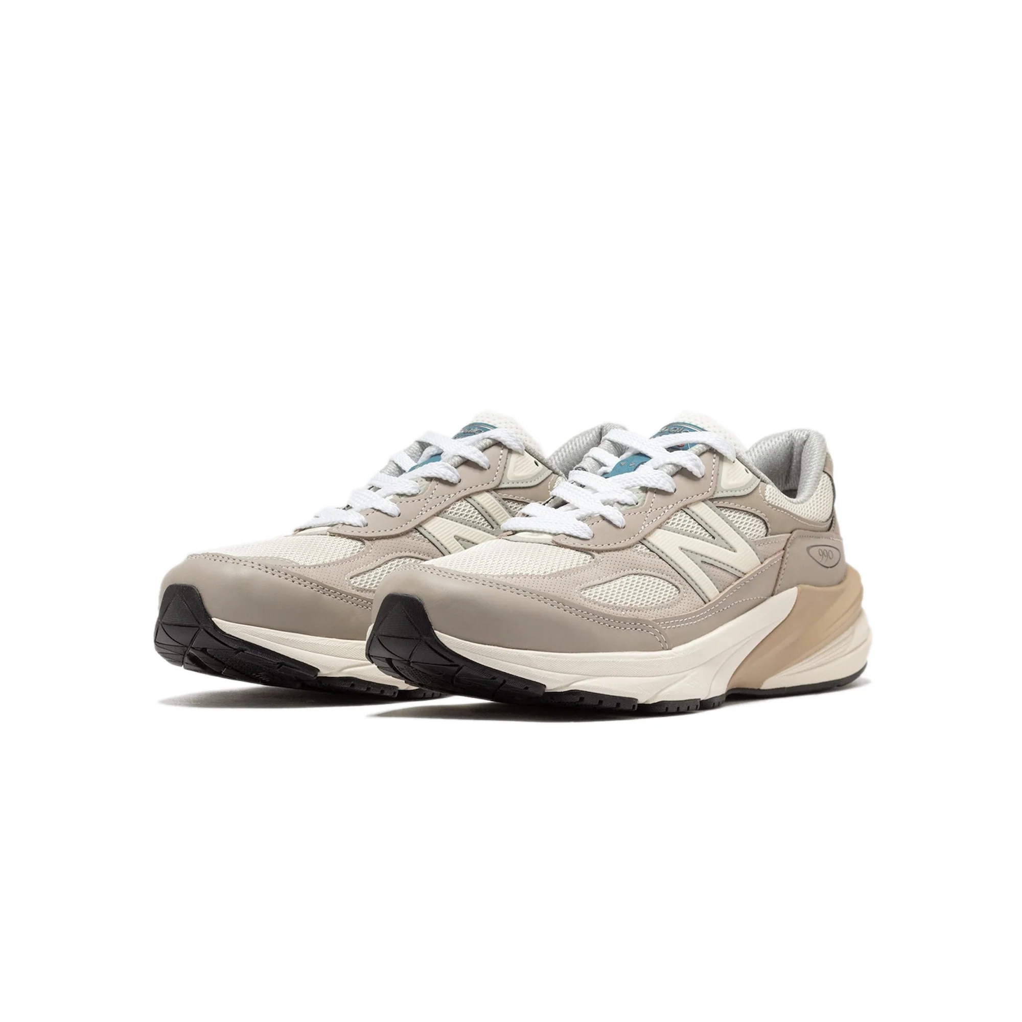 New Balance Mens Made in USA 990v6 Shoes - Image 2