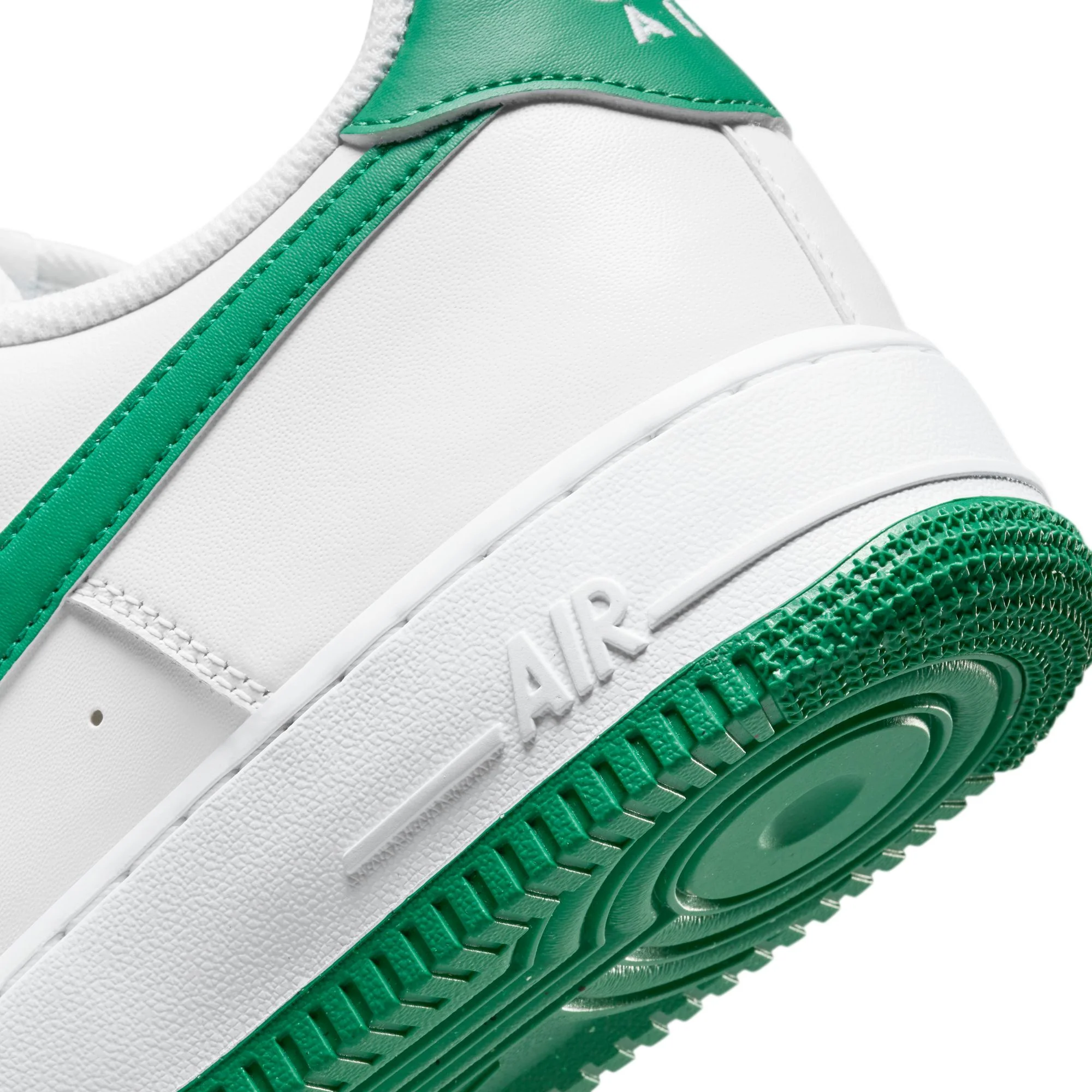 Nike Mens Air Force 1 '07 Shoes - Image 4