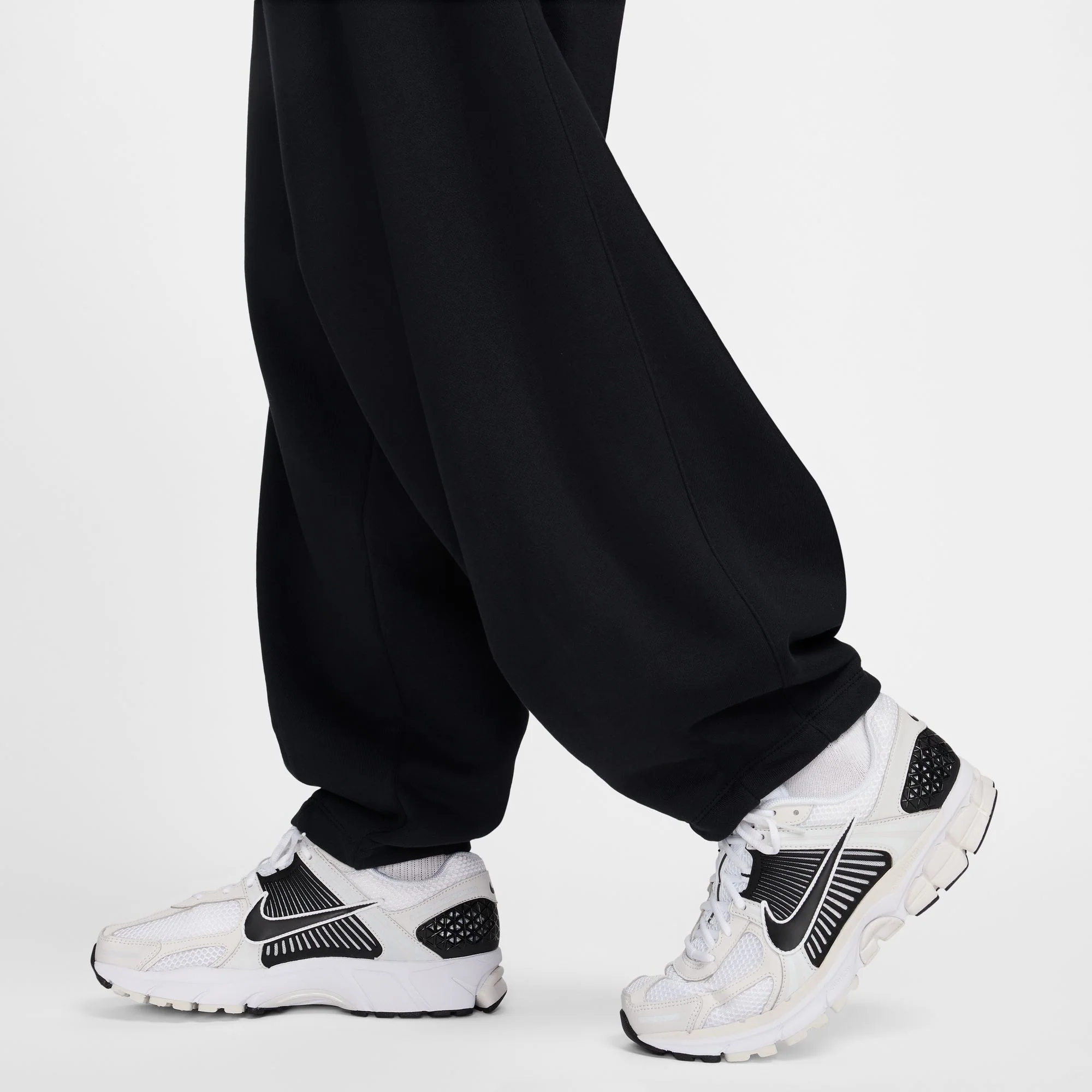 Nike Mens Club Fleece Oversize Pants - Image 4