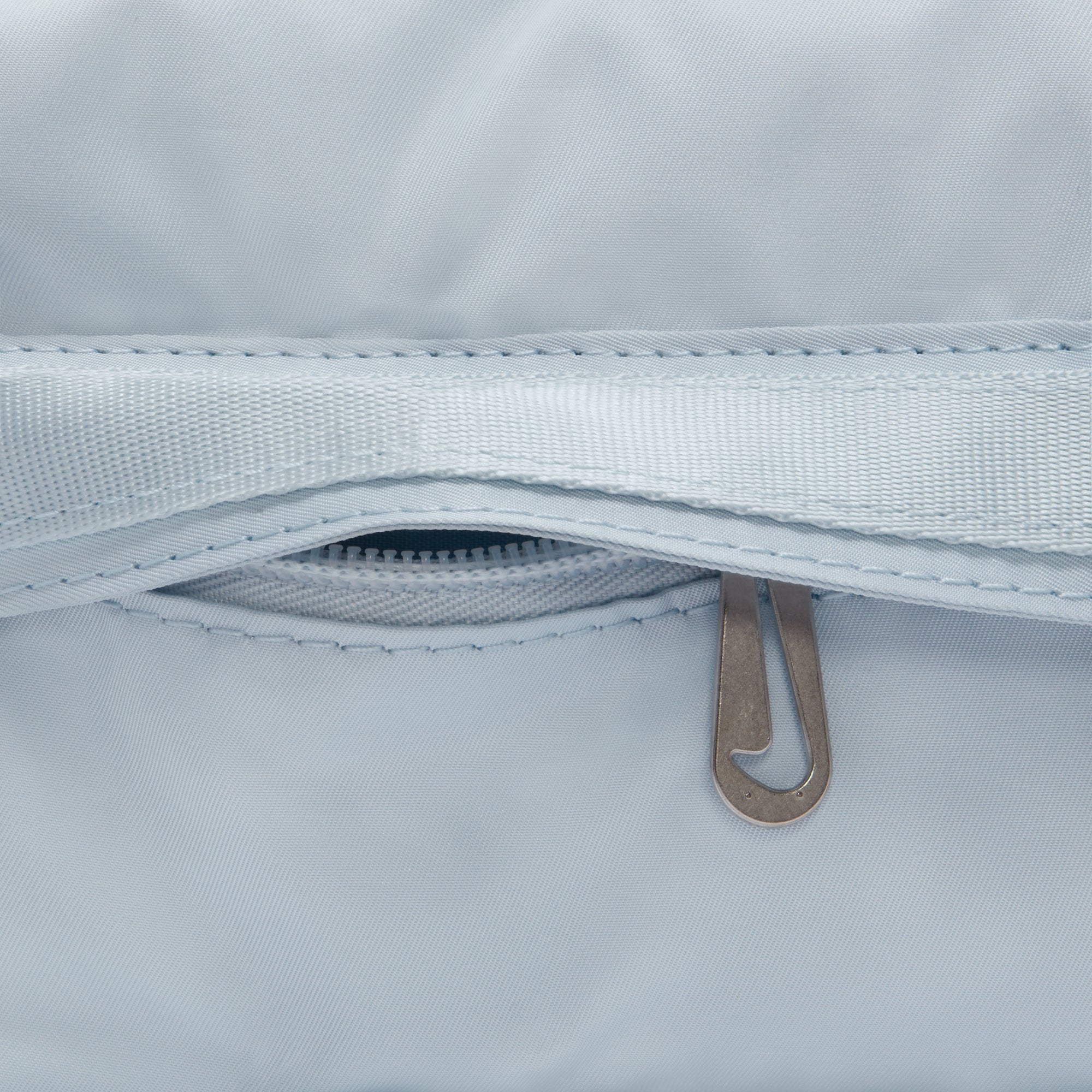 Nike Sportswear Futura Luxe Crossbody Bag 'Aura' - Image 4