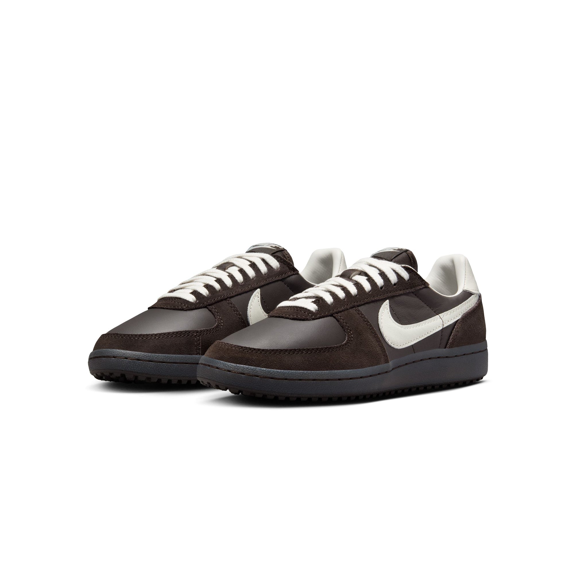 Nike Womens Field General Shoes - Image 2